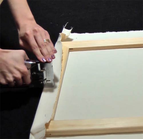 make-your-own-canvas-how-to-stretch-canvas-with-pamela-wang